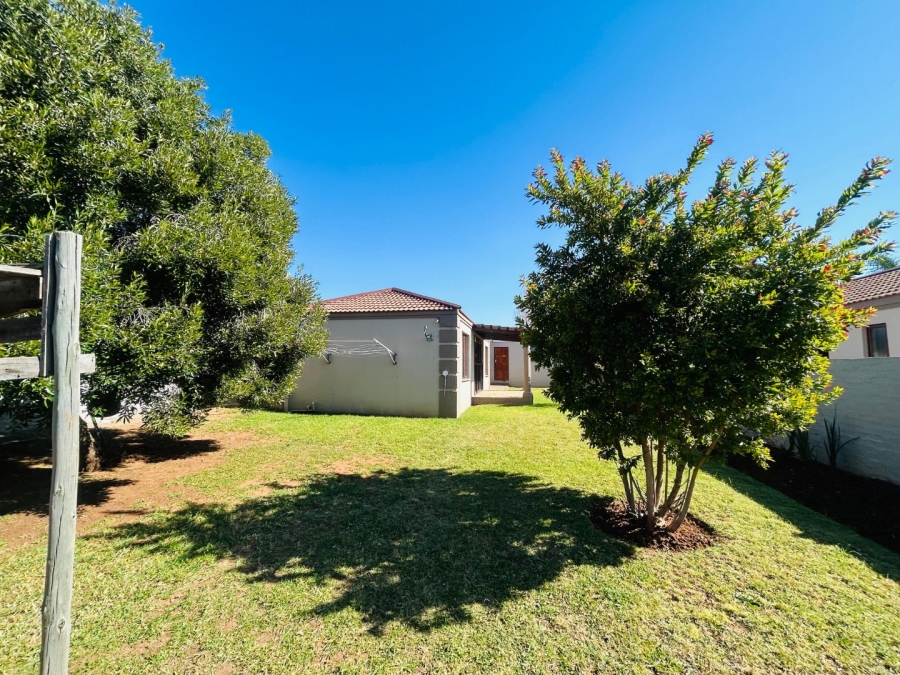 2 Bedroom Property for Sale in Langenhovenpark Free State